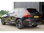 Volvo XC60 T8 Plug-in hybrid AWD Ultimate Black Edition Long Range | Head-Up | Panoramisch schuif/kanteldak | Stoelverwarming voor & achter | 360 graden camera | Standkachel | Adaptieve cruise control | Harman Kardon |