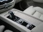 Volvo XC60 T6 AWD R-Design LONG RANGE PHEV 350pk Dealer O.H. | Trekhaak Af Fabriek | Panodak | Adaptive Cruise | 360 Camera | Harman / Kardon | Lederen Sportstoelen Memory & Verwarmd | Blis | Keyless | Google Assistent | Apple Carplay | DAB | Plug In Hybrid |