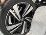 Volkswagen T-Cross 1.5 TSI R-Line / AUTOMAAT/ 2X R-LINE/ ADAPTIVE CRUISE/ PARKEER SENSOREN V+A/ CAMERA/ STOELVERWARMING/ DODEHOEK/ NAVI/ DAB/ CLIMA/ LED/ 18'' LMV