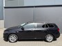 Fiat Tipo Stationwagon 1.6 16v Business Lusso Automaat Airco - Parkeersensor achter - Navigatie - Cruise control - Radio - Led verlichting - Licht metalen velgen 16 inch - Dakrails - Elektrische ramen - Mistlampen - Radio - Stuur multifunctioneel - Extra getint glas achter - Bluetooth