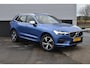 Volvo XC60 2.0 T8 Twin Engine AWD R-Design Schuif/kanteldak, Bursting Blue, Stuur/Stoelverwarming, Camera, LED, Zeer nette auto, Digitaal Dashboard, BTW-auto