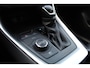 Toyota RAV4 2.5 Hybrid AWD Style Bi-Tone | Rijklaar | Parelmoer | Trekhaak | Apple/Android | Stoel-/stuurverw. | LED | El. achterklep | Dealer onderhouden