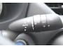 Toyota RAV4 2.5 Hybrid AWD Style Bi-Tone | Rijklaar | Parelmoer | Trekhaak | Apple/Android | Stoel-/stuurverw. | LED | El. achterklep | Dealer onderhouden