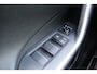 Toyota RAV4 2.5 Hybrid AWD Style Bi-Tone | Rijklaar | Parelmoer | Trekhaak | Apple/Android | Stoel-/stuurverw. | LED | El. achterklep | Dealer onderhouden