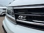 Volkswagen Tiguan 1.5 TSI ACT Highline Business R-Line / Pano / Virtual / ACC / Trekhaak / NL Auto met NAP.