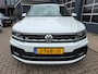 Volkswagen Tiguan 1.5 TSI ACT Highline Business R-Line / Pano / Virtual / ACC / Trekhaak / NL Auto met NAP.