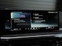 BMW 3-Serie 330e | M-Sport | NL auto | Facelift | Stoelverwarming | Camera | Ambiance Interieur | Shadowline | Led Koplampen |