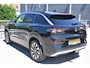 Volkswagen T-Roc 1.5 eTSI 115PK DSG Life First Edition | Multimedia Pakket | Dode-hoek detectie | Elektrisch wegklapbare trekhaak | Schuif-kanteldak | VERLENGDE GARANTIE
