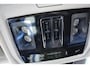 Volkswagen T-Roc 1.5 eTSI 115PK DSG Life First Edition | Multimedia Pakket | Dode-hoek detectie | Elektrisch wegklapbare trekhaak | Schuif-kanteldak | VERLENGDE GARANTIE