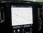 Volvo C40 Recharge Twin AWD 78 kWh Intro Edition | Warmtepomp | Panoramadak | Lichtmetalen Velgen 20 inch | Harman Kardon Audio | Elektrisch Verstelbare Voorstoelen | Elektrische Achterklep | 360 Graden Camera | Stoel-/Stuurverwarming |
