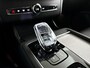Volvo XC90 T8 Plug-in hybrid AWD Ultra Dark SOH 100% | Panoramadak | 360º camera | Luchtvering | Head- Up display | Bowers & Wilkins | Stoelventilatie | Trekhaak