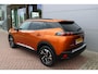 Peugeot e-2008 EV Allure Pack 50 kWh Airco Camera Carplay Dealer onderhouden, nieuwstaat