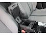 Peugeot e-2008 EV Allure Pack 50 kWh Airco Camera Carplay Dealer onderhouden, nieuwstaat