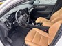 Volvo XC40 1.5 T5 Recharge Inscription | Plug-in Hybrid (PHEV) | Trekhaak | Panoramadak | 360 Graden Camera | Harman Kardon Audio | Elektrisch Verstelbare Voorstoelen | Stoelverwarming | Keyless Entry | Elektrische Achterklep | Navigatie | Apple Carplay | Android Auto