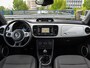 Volkswagen Beetle 1.6 TDI Design 105 PK | Bi-xenon | Fender Audio | Cruise Control | ECC | Stoelverwarming | Navigatie | Trekhaak | 17"