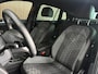 Volkswagen Tiguan 1.5 TSI R-Line Automaat / Facelift model / Full map navigatie / Cruise control / Climate control