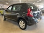 Dacia Sandero 1.2 Lauréate | MEENEEMPRIJS MET GELDIGE APK | AIRCO | PARKEERSENSOREN | RADIO | ELEKTRISCHE RAMEN.