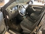 Dacia Sandero 1.2 Lauréate | MEENEEMPRIJS MET GELDIGE APK | AIRCO | PARKEERSENSOREN | RADIO | ELEKTRISCHE RAMEN.