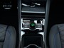 Volkswagen Tiguan R-Line Edition - eHybrid | Trekhaak | 'App-Connect' draadloze smartphone integratie | Achteruitrijcamera (Rear View) | Automatische afstandsregeling (Adaptive Cruise Control)