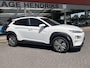Hyundai Kona Electric EV Premium 64 kWh | SOH: 97,6% | 3 Fase | Full Options | NAP | Leder | Stoelkoeling & Verwarming | LED | Blind-spot | Lage Km-stand! |