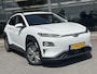 Hyundai Kona Electric EV Premium 64 kWh | SOH: 97,6% | 3 Fase | Full Options | NAP | Leder | Stoelkoeling & Verwarming | LED | Blind-spot | Lage Km-stand! |