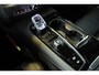 Volvo V60 T6 Plug-in hybrid AWD Plus Dark | Trekhaak | 360 graden camera | Verwarmbare voorstoelen, achterbank en stuurwiel | Premium audio by Harman Kardon | Adaptieve cruise control | Verwarmbare achterbank | Apple carplay/Android auto