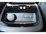 Volvo V60 T6 Plug-in hybrid AWD Plus Dark | Trekhaak | 360 graden camera | Verwarmbare voorstoelen, achterbank en stuurwiel | Premium audio by Harman Kardon | Adaptieve cruise control | Verwarmbare achterbank | Apple carplay/Android auto
