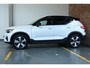 Volvo XC40 Recharge Core | Comfortstoelen | Stoelverwarming | Stuurwielverwarming | Draadloze telefoonlader | Adaptive Cruise Control | Parkeersensoren voor + achter | Parkeercamera |