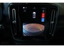 Volvo XC40 Recharge Core | Comfortstoelen | Stoelverwarming | Stuurwielverwarming | Draadloze telefoonlader | Adaptive Cruise Control | Parkeersensoren voor + achter | Parkeercamera |