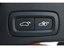 Volvo XC60 T6 Plug-in hybrid AWD Inscription Exclusive | Google Infotainment | Dealeronderhouden | Semi-Electrische wegklapbare trekhaak | Parkeerverwarming | Head-Up Display | Stoelverwarming | Stuurwielverwarming | Parkeersensoren | Panoramadak