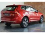 Volvo XC60 T6 Plug-in hybrid AWD Inscription Exclusive | Google Infotainment | Dealeronderhouden | Semi-Electrische wegklapbare trekhaak | Parkeerverwarming | Head-Up Display | Stoelverwarming | Stuurwielverwarming | Parkeersensoren | Panoramadak