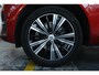 Volvo XC60 T6 Plug-in hybrid AWD Inscription Exclusive | Google Infotainment | Dealeronderhouden | Semi-Electrische wegklapbare trekhaak | Parkeerverwarming | Head-Up Display | Stoelverwarming | Stuurwielverwarming | Parkeersensoren | Panoramadak