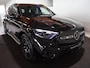 Mercedes-Benz GLC 300e 4MATIC AMG Line | Luchtvering | Panoramadak | Rijassistentie | Trekhaak | Treeplanken | Burmester | Memory | 360 camera | Achterasbesturing |