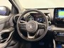 Toyota Yaris 1.5 Hybrid 115 Style Bi-Tone Limited | Head-up display | Dodehoekdetectie | Parkeersensoren voor en achter | Apple Carplay |