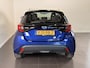 Toyota Yaris 1.5 Hybrid 115 Style Bi-Tone Limited | Head-up display | Dodehoekdetectie | Parkeersensoren voor en achter | Apple Carplay |