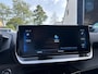 Peugeot 2008 1.2 Turbo 130 PK Allure Pack | Trekhaak 1200 KG | Navigatie | 3D Virtual Cockpit | Stoelverwarming | LED Verlichting | Half Lederen Bekleding | Keyless Start | Climate Control | Cruise Control | 17 Inch Lichtmetalen Velgen |