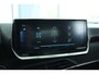 Peugeot e-2008 EV Allure Pack 50 kWh | Cruise Control | Stoelverwarming | Camera | Navigatie | Climate Control | Carplay | LED
