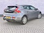 Volvo V40 2.0 T4 Nordic+ | Panoramadak | High Performance Audio | Lederen Bekleding | Stoelverwarming | Achteruitrijcamera | Parkeersensoren | Navigatie | Keyless Entry | Trekhaak