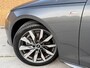 Audi A4 Avant 35 TFSI S edition Competition Automaat | Navigatiesysteem | Elektrisch inklapbare spiegels | Afgevlakt stuurwiel | LED verlichting | Daytonagrijs lak | Apple CarPlay/Android Auto | Getint glas | Parkeersensoren voor en achter