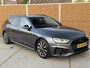 Audi A4 Avant 35 TFSI S edition Competition Automaat | Navigatiesysteem | Elektrisch inklapbare spiegels | Afgevlakt stuurwiel | LED verlichting | Daytonagrijs lak | Apple CarPlay/Android Auto | Getint glas | Parkeersensoren voor en achter