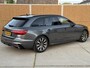Audi A4 Avant 35 TFSI S edition Competition Automaat | Navigatiesysteem | Elektrisch inklapbare spiegels | Afgevlakt stuurwiel | LED verlichting | Daytonagrijs lak | Apple CarPlay/Android Auto | Getint glas | Parkeersensoren voor en achter