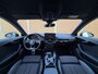 Audi A4 Avant 35 TFSI S edition Competition Automaat | Navigatiesysteem | Elektrisch inklapbare spiegels | Afgevlakt stuurwiel | LED verlichting | Daytonagrijs lak | Apple CarPlay/Android Auto | Getint glas | Parkeersensoren voor en achter