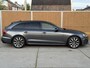 Audi A4 Avant 35 TFSI S edition Competition Automaat | Navigatiesysteem | Elektrisch inklapbare spiegels | Afgevlakt stuurwiel | LED verlichting | Daytonagrijs lak | Apple CarPlay/Android Auto | Getint glas | Parkeersensoren voor en achter