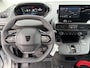 Peugeot e-Partner L1 50 kWh 136pk | 8 jaar garantie | 0% financial lease | 3-zits | Houten afwerking laadruimte | Multimedia | Draadloze Apple Carplay en Android Auto | NAVI | Parkeersensoren voor en achter | Achteruitrijcamera | Dode hoek detectie | Mistlampen | Licht- en regensensor | Automatische verlichting | Stuurwielbediening | Digital cockpit | Bestuurdersstoel comfort | van €31.465 voor €27.450 ex. BTW rijklaar