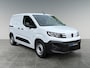 Peugeot e-Partner L1 50 kWh 136pk | 8 jaar garantie | 0% financial lease | 3-zits | Houten afwerking laadruimte | Multimedia | Draadloze Apple Carplay en Android Auto | NAVI | Parkeersensoren voor en achter | Achteruitrijcamera | Dode hoek detectie | Mistlampen | Licht- en regensensor | Automatische verlichting | Stuurwielbediening | Digital cockpit | Bestuurdersstoel comfort | van €31.465 voor €27.450 ex. BTW rijklaar