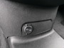 Peugeot e-Partner L1 50 kWh 136pk | 8 jaar garantie | 0% financial lease | 2-zits | Houten afwerking laadruimte | Multimedia | Draadloze Apple Carplay en Android Auto | Achteruitrijcamera | Parkeersensoren achter | Digital cockpit | Stuurwielbediening | Bestuurdersstoel comfort | van €30.615 voor €26.695 ex. BTW rijklaar
