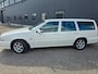 Volvo V70 2.5 AUTOMAAT, netto € 4.950 ex BTW, Leder, bijtelvriendelijk!