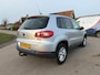 Volkswagen Tiguan 1.4 TSI Comfort&Design / Keurig en Goed onderhouden / Airco / Navigatie / Cruise Control / Trekhaak / NAP