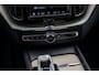 Volvo XC60 2.0 B5 Inscription | Trekhaak | Harman Kardon Audio | Achteruitrijcamera | Parkeersensoren | Cruise Control Adaptief | BLIS | Keyless Entry | Elektrische Achterklep | Navigatie | Apple Carplay | Android Auto