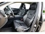 Volvo XC60 2.0 B5 Inscription | Trekhaak | Harman Kardon Audio | Achteruitrijcamera | Parkeersensoren | Cruise Control Adaptief | BLIS | Keyless Entry | Elektrische Achterklep | Navigatie | Apple Carplay | Android Auto